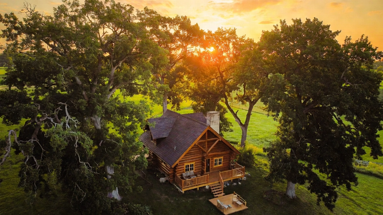 A Relaxing Escape at Hickory Hideaway Cabins