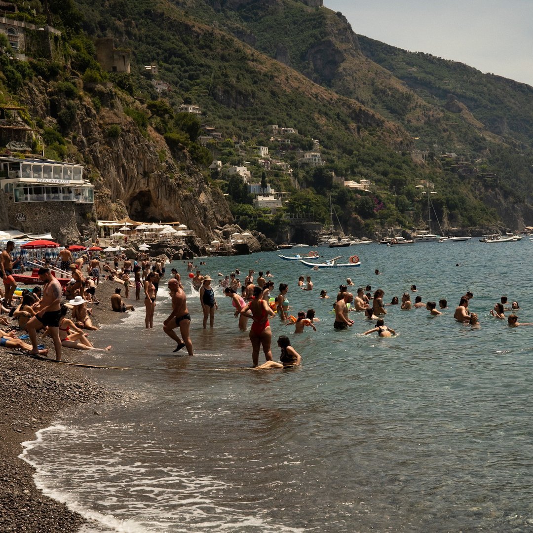 Crowds and Overtourism: What to Expect in Peak Season - positano vs amalfi coast