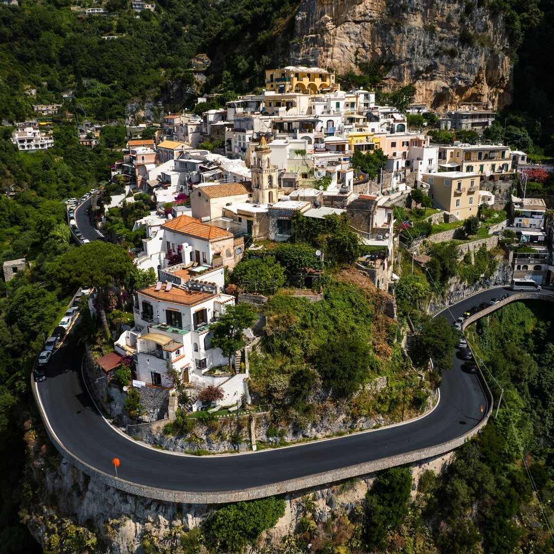 Getting There and Getting Around: Which Is Easier to Reach? - positano vs amalfi coast