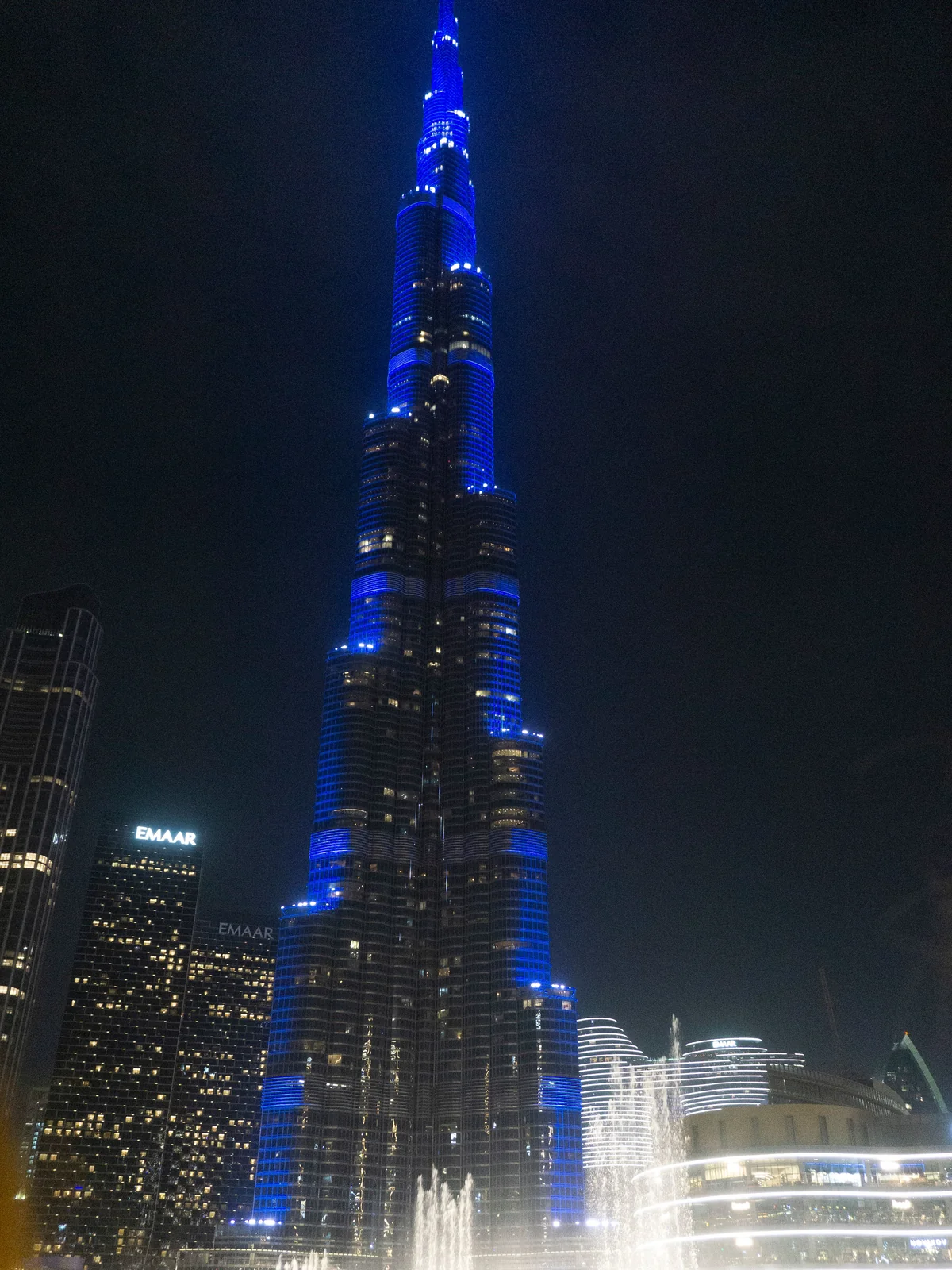 Dubai Fountain - best things to do in dubai