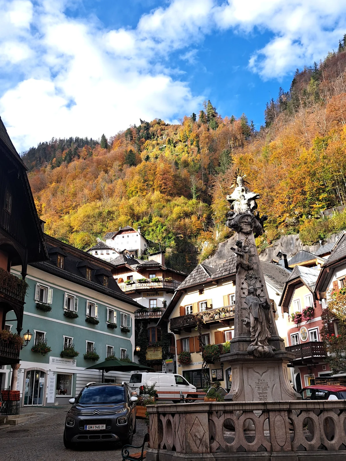 Best Time Visit - hallstatt travel guide