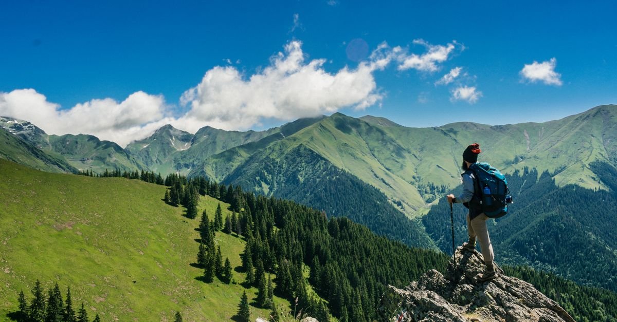 15 Best U.S. Road Trips for Outdoor Lovers (Scenic Drives + Itineraries)