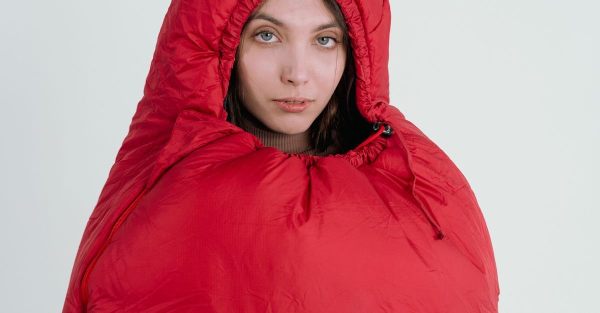 Sleeping Bags vs Quilts for Camping: Which Should You Buy?
